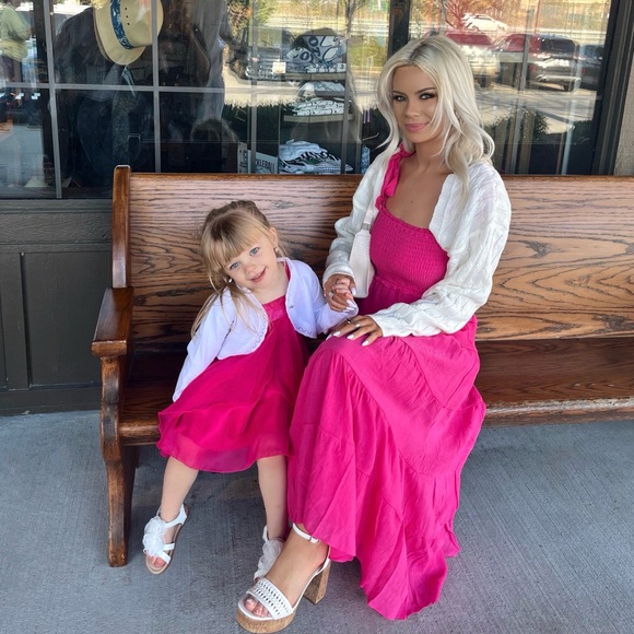 Pretty in pink maxi dress 💕 - Picture 3 of 3